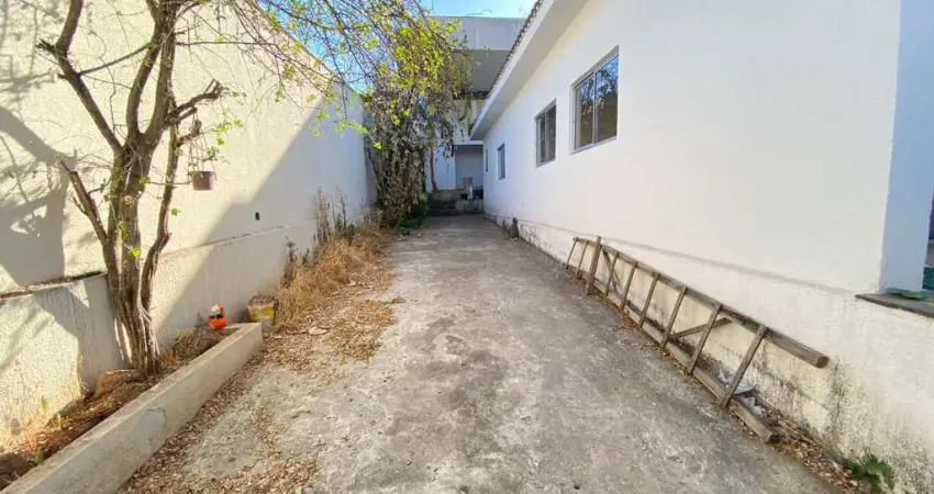 Casa com 3 quartos à venda na Santa Mônica, Belo Horizonte 