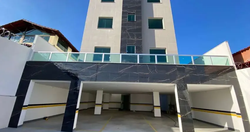 ÁREA PRIVATIVA DE TRÊS QUARTOS NO BAIRRO SANTA MÔNICA