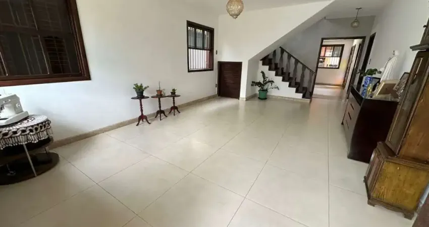 Casa com 4 quartos à venda na Santa Mônica, Belo Horizonte 