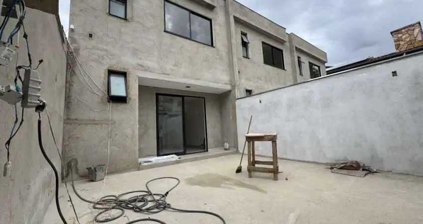 Casa com 3 quartos à venda na Rua da Gameleira, Santa Branca, Belo Horizonte