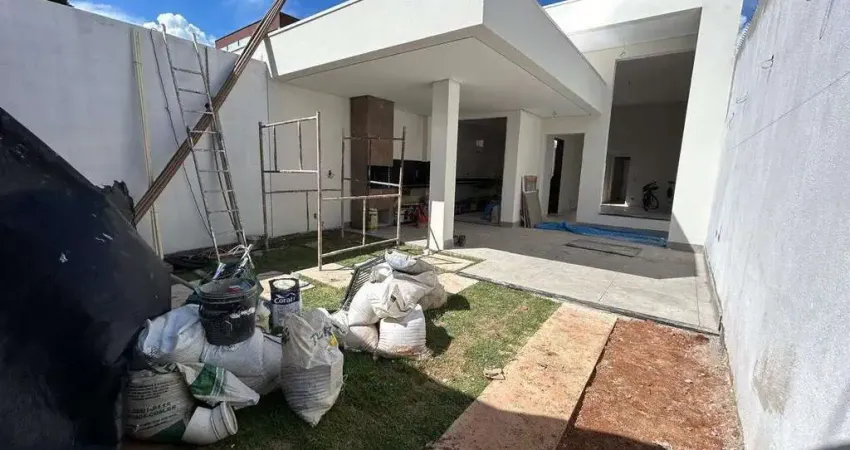 Casa com 3 quartos à venda na Rua Felipe João Bajur, Santa Amélia, Belo Horizonte