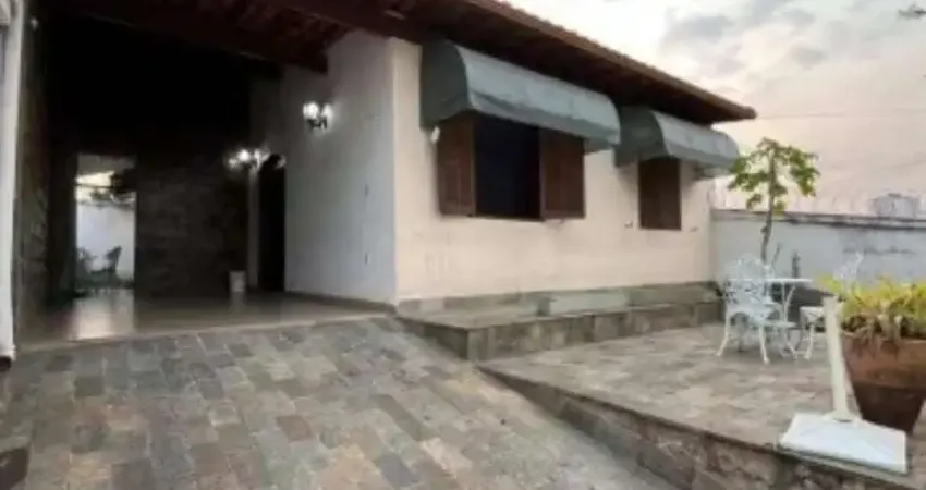 Casa com 4 quartos à venda na Rua Sonata, Santa Amélia, Belo Horizonte
