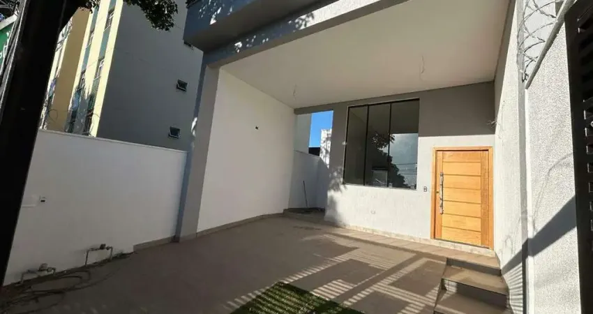 Casa com 3 quartos à venda na Rua João Mauro, Santa Mônica, Belo Horizonte