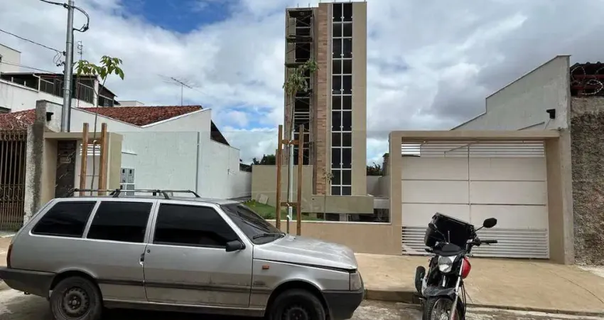 Excelente área privativa com três quartos no bairro santa branca