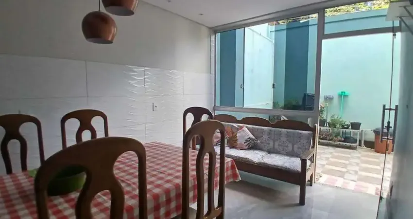 Casa com 5 quartos à venda na Rua dos Astecas, Santa Mônica, Belo Horizonte