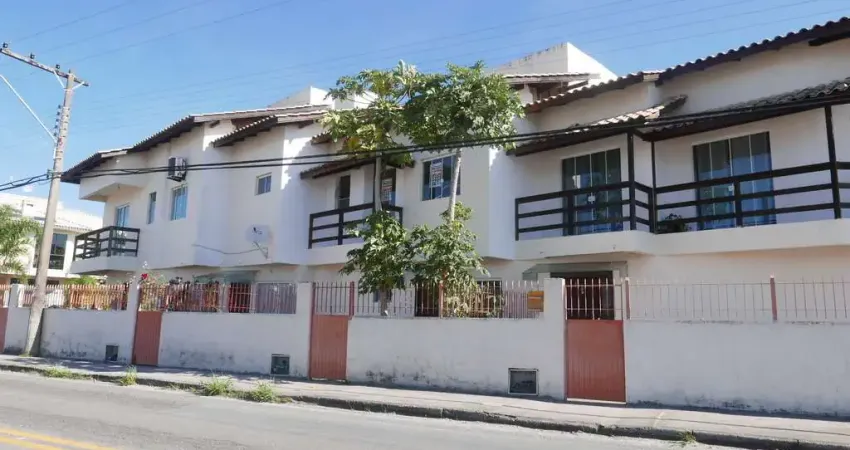Casa com 3 quartos para alugar na Rua Júlio da Silva Rodrigues, Carianos, Florianópolis