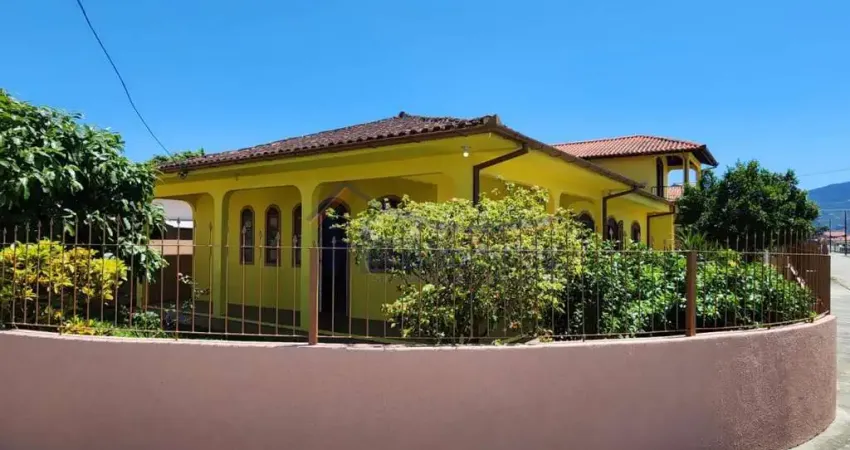 Casa com 4 quartos à venda na Celso Leon Salles, Carianos, Florianópolis