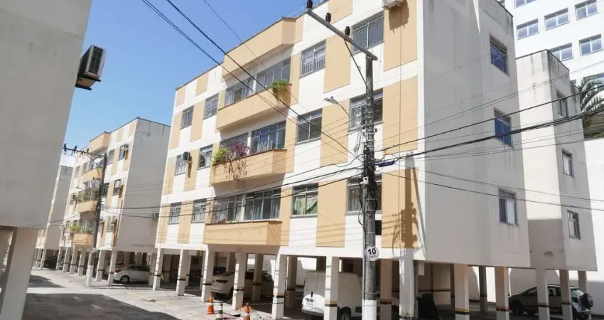 Apartamento com 3 quartos para alugar na Avenida Governador Ivo Silveira, Capoeiras, Florianópolis