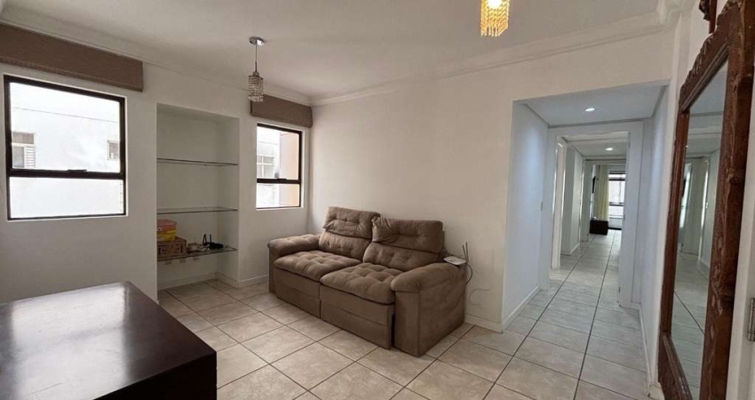 Apartamento com 3 quartos para alugar na Rua 2300, 297, Centro, Balneário Camboriú