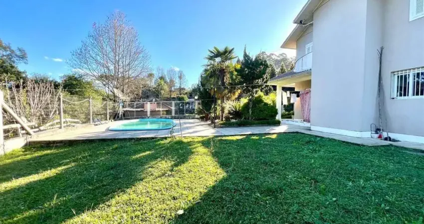Lindo sítio com piscina, açude e casa de 4 dormitórios sendo 1 suí