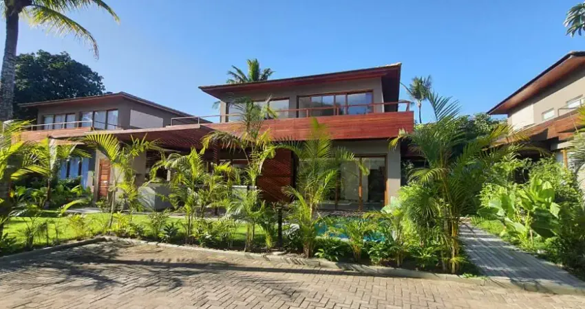 More em uma casa de altíssimo padrão em Arraial Dàjuda, 4 suítes - 2 vagas.