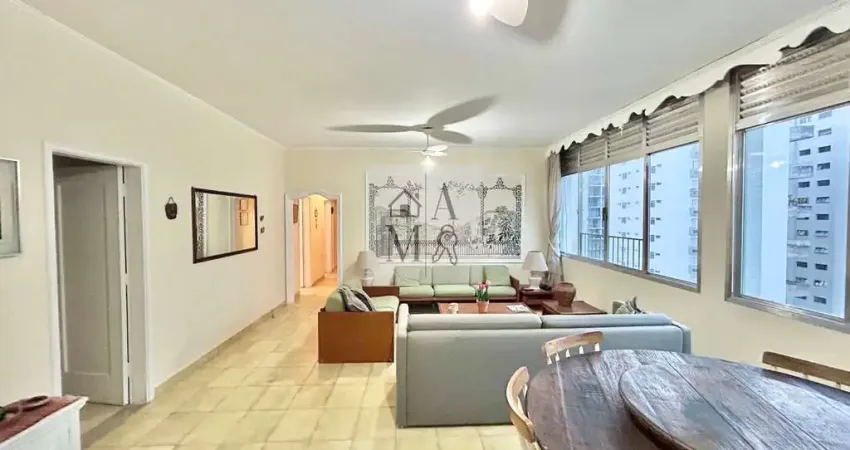 Apartamento à Venda na Pitangueiras no Guarujá | Uma Quadra do Mar