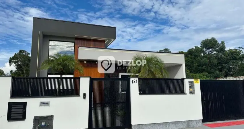 Casa à venda em Potecas, São José - SC | 3 dormitórios sendo 1 suíte