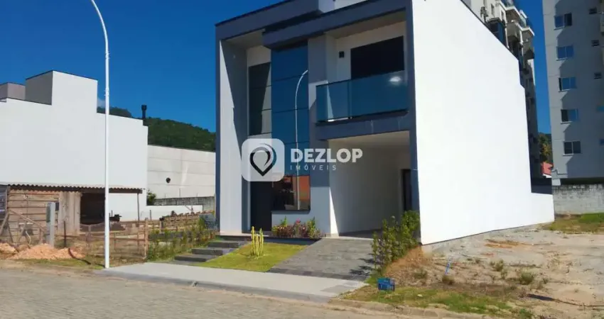 Sobrado à venda no Deltaville, Biguaçu – SC | Condomínio Blue