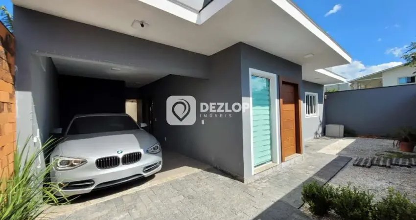 Duas casas à venda em Rio Caveiras, Biguaçu - SC I Com piscina e área Gourmet