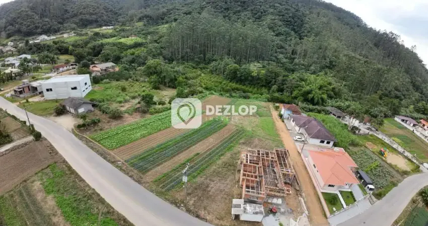 Terreno à Venda na Villa Doze em Antônio Carlos | com Cachoeira