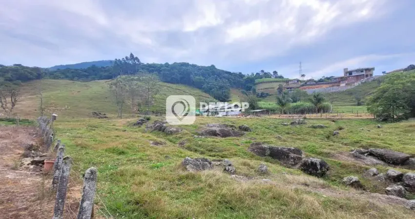 Terreno à venda na Rua Hortência de Souza Vieira, sn, Fundos, Biguaçu