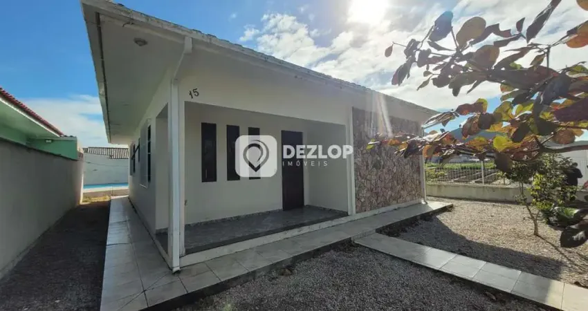 Casa com piscina à Venda no Bairro Vendaval, Biguaçu!