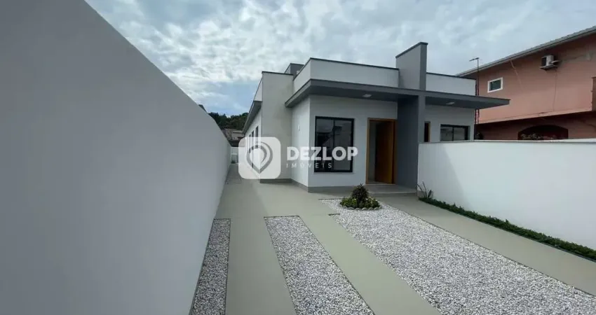 Casa com 3 quartos à venda na Rua Patrício Antônio Teixeira, N139, Rio Caveiras, Biguaçu