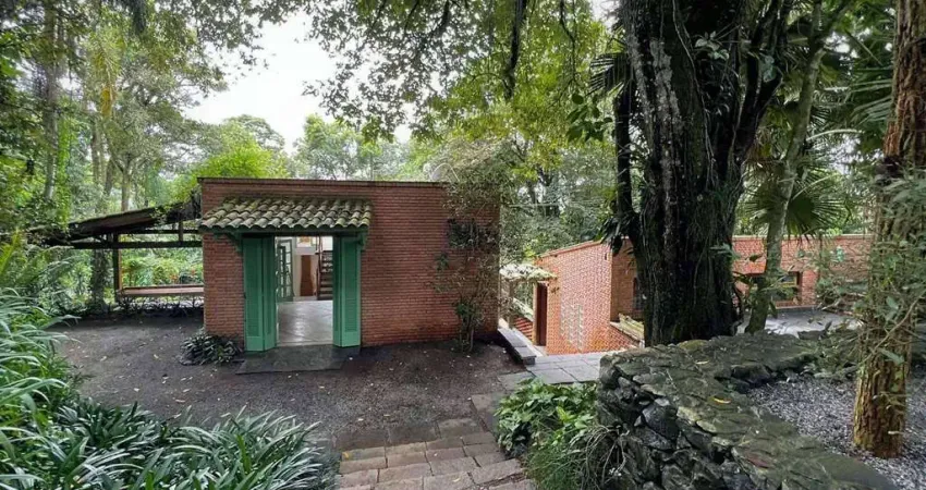 Chácara 5 mil m² - Arq. autoral com pegada ecológica!