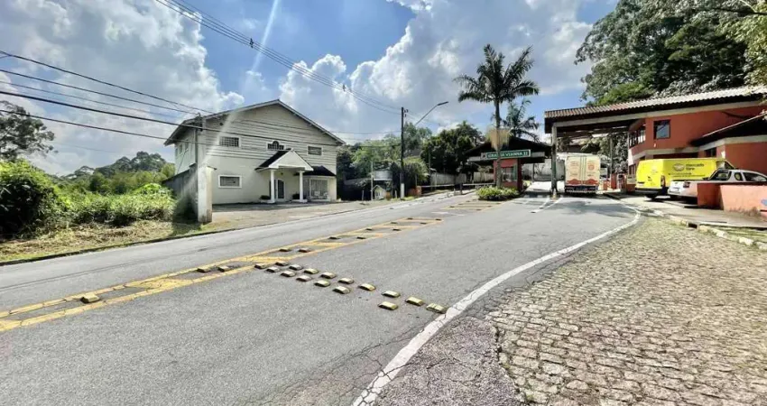 Av José Giorgi - COMERCIAL - 3 salas + 2 salões, 4 wcs, 10 vagas!