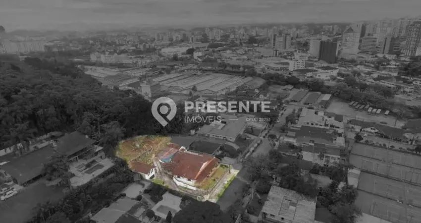 Terreno à venda na Rua Triângulo Mineiro, 180, Saguaçu, Joinville