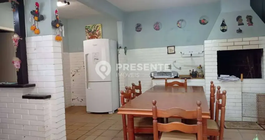 Casa com 3 quartos à venda no Floresta, Joinville