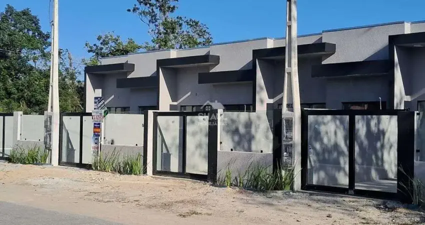 Casa no balneário saint-étienne, em matinhos com 2 quartos, 2 vagas garagem 74m²