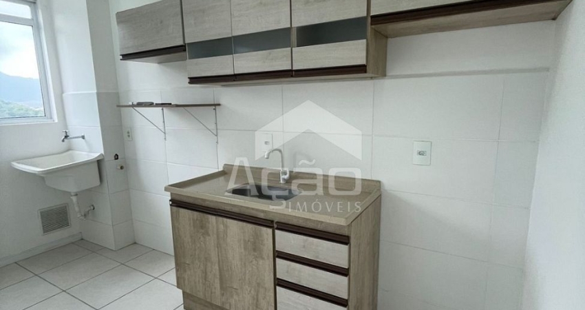 Apartamento Semi mobiliado Com 02 dormitórios no bairro Canhanduba em Itajaí/SC
