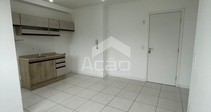 Apartamento Semi mobiliado Com 02 dormitórios no bairro Canhanduba em Itajaí/SC