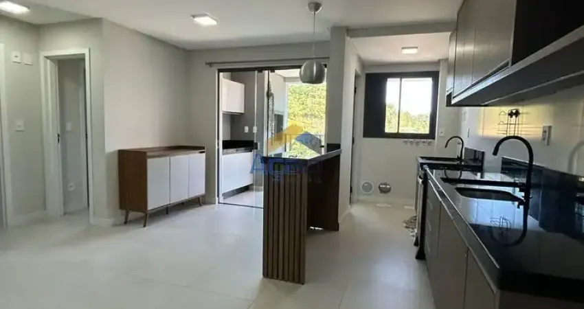Apartamento semi mobiliado com 1 suíte + 1 dormitório na praia brava - itajaí/sc