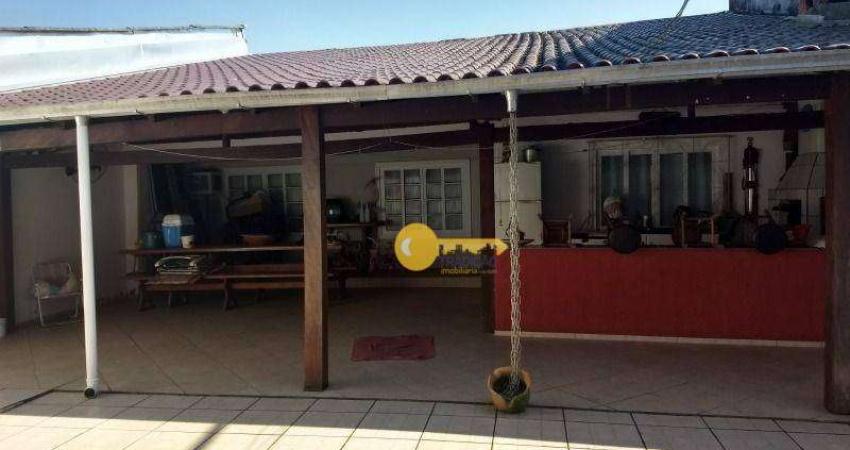 Casa com 3 dormitórios à venda, 200 m² por R$ 800.000,00 - Cidade Nova - Itajaí/SC