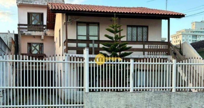 Casa com 5 quartos à venda na Rua Joaquim Rodrigues, São Pedro, Navegantes