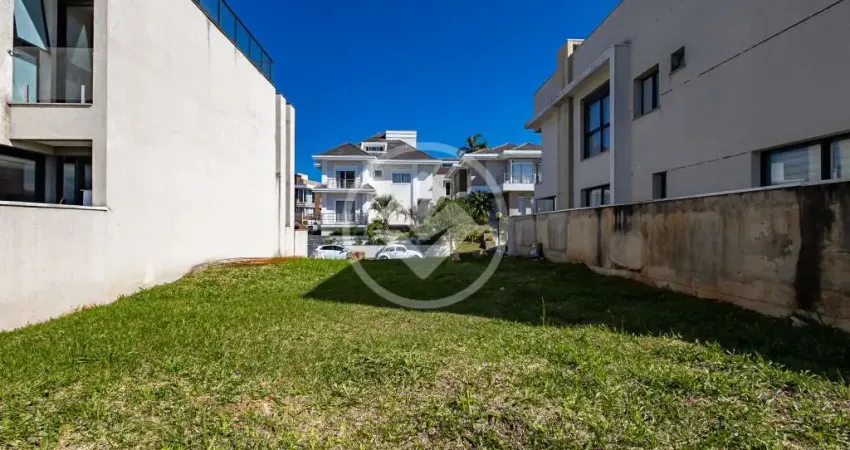 Terreno em condomínio fechado à venda na Rua Octacyr Reinaldo Mion, 532, Xaxim, Curitiba