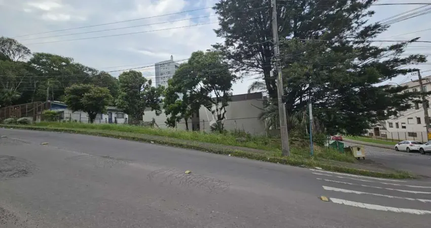 Terreno à venda na Rua Francisco Getúlio Vargas - Esquina Rua Ernesto Grazziotin, 682, Petrópolis, Caxias do Sul