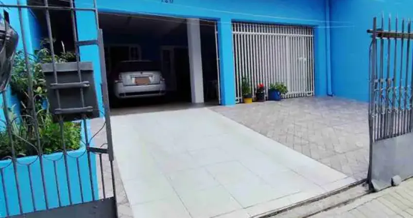 Casa com 2 quartos à venda na Rua Elizeu de Souza Mendes, 120, Sítio Cercado, Curitiba