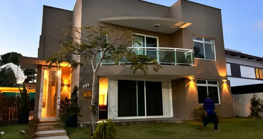 Acredite !!!! casa 500m², no condomínio alphaville fortaleza, 5 suítes, 100%  projetada, mobiliada e climatizada, 5 vagas