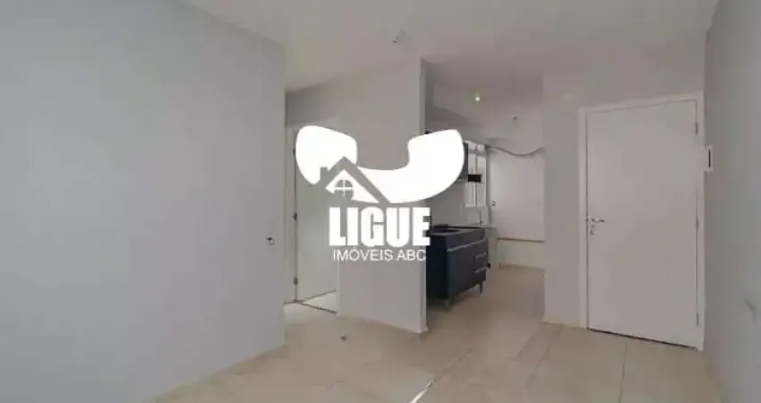 Apartamento com 2 quartos para alugar na Avenida Sara Zirlis, 192, Vila Lutécia, Santo André