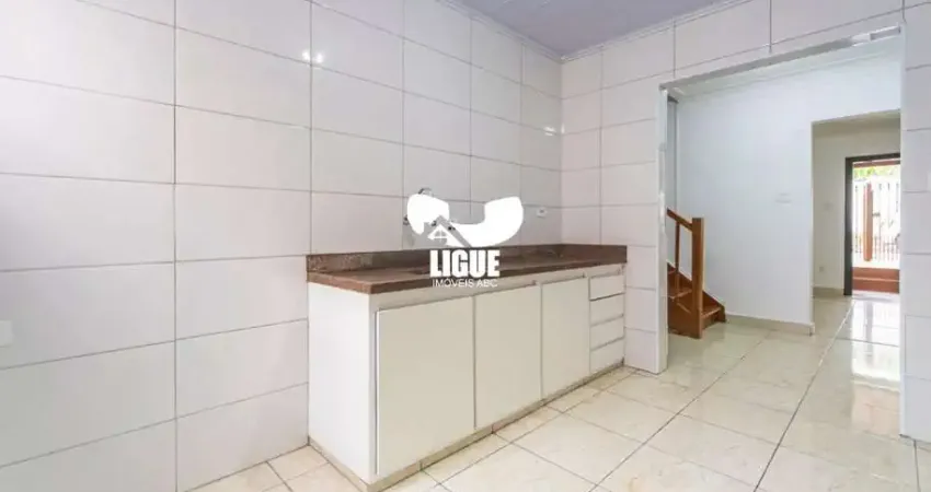 Casa com 2 quartos para alugar na Travessa Utrillo, 61, Vila Assunção, Santo André