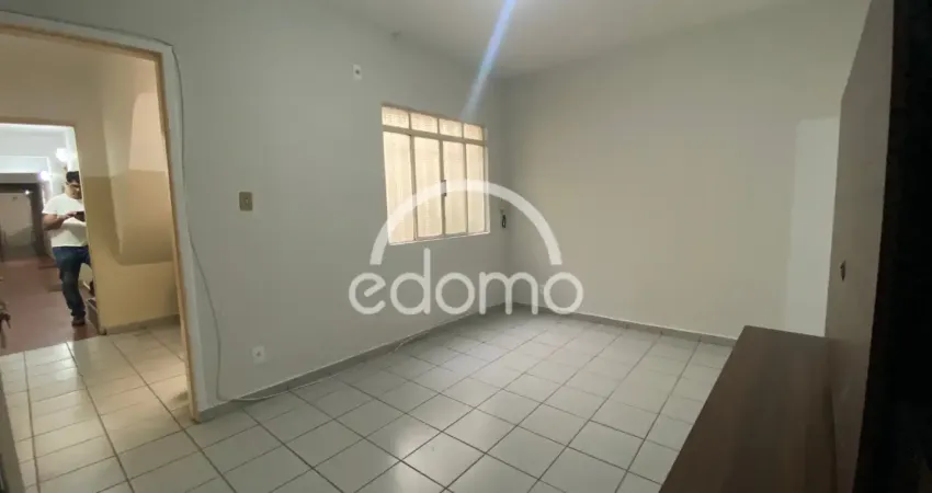 Aluga-se apartamento na vila regente feijó - excelente oportunidade