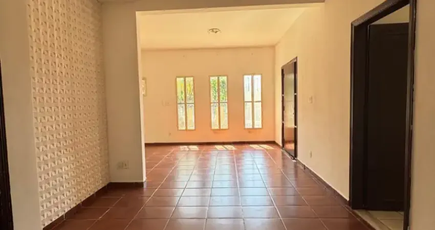 Casa com 3 quartos para alugar na Rua Maria Dimpina Lobo Duarte, 100, Boa Esperança, Cuiabá