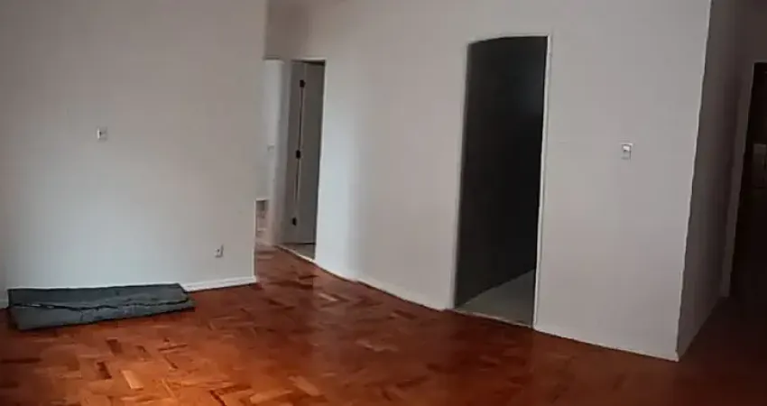 Apartamento 2 Quartos Reformado - em estado de Novo