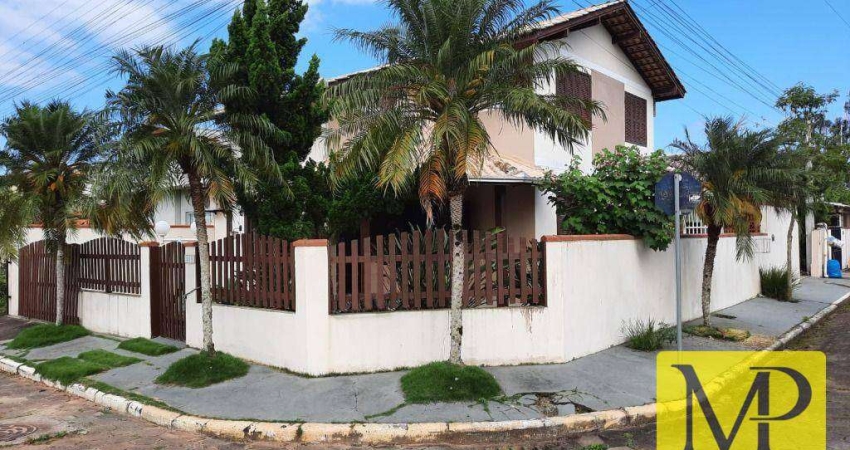 Sobrado com 3 dormitórios à venda, 180 m² por R$ 850.000 - Centro - Balneário Piçarras/SC
