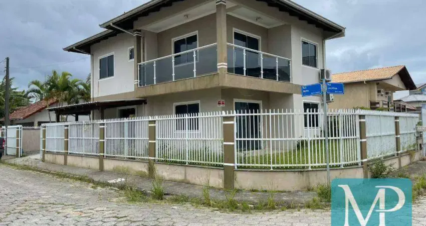 Sobrado com 4 dormitórios à venda, 210 m² por R$ 1.100.000,00 - Enseada - São Francisco do Sul/SC