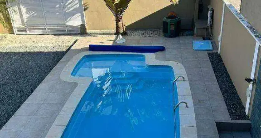 Casa com 2 dormitórios à venda, 240 m² por R$ 1.650.000 - Itacolomi - Balneário Piçarras/SC