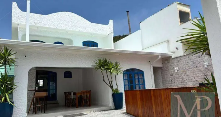 Sobrado com 2 dormitórios à venda, 144 m² por R$ 3.500.000 - Praia Vermelha - Penha/SC