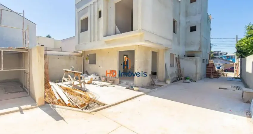 Sobrado tríplex em condomínio com 03 quartos (01 suíte), terraço, 01 vaga de garagem a partir de R$ 645.000,00.
