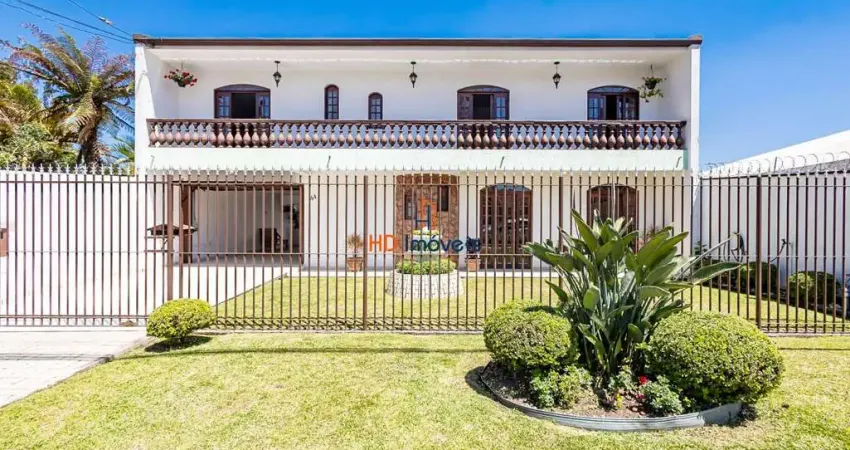 Sobrado com 5 quartos, área gourmet com churrasqueira, 4 vagas – curitiba/pr.