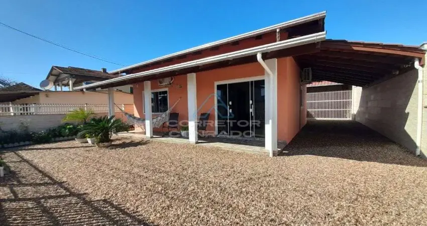 Casa com 3 quartos à venda na Rua Paulo Bauer, 87, Meia Praia, Navegantes