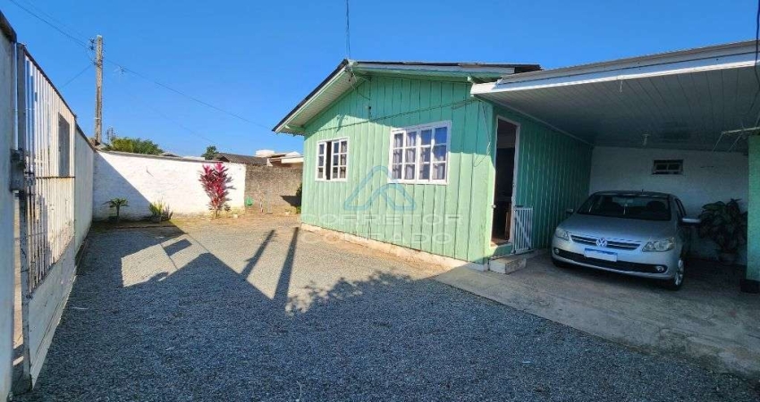 Terreno amplo com casa mista em excelente localizacao ideal para morar ou investir em Navegantes SC